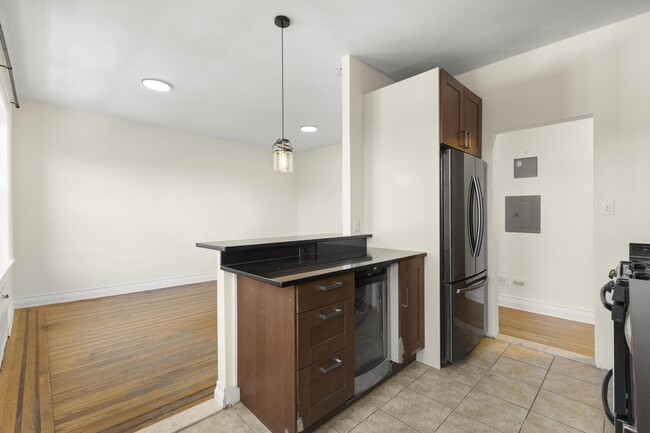 Building Photo - 340 Fairmount Ave