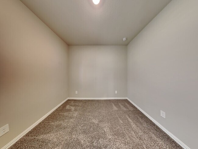 Building Photo - 3316 Celestial Ln