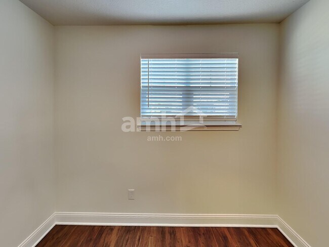 Building Photo - 8095 Hula Popper St