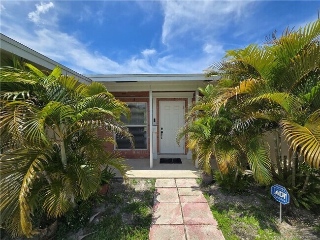 Building Photo - 2648 Rockcrest Ct