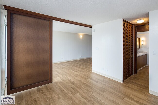 Building Photo - 1655 Makaloa St