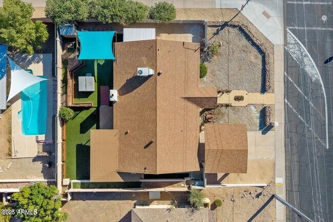 Building Photo - 2366 E Shea Blvd