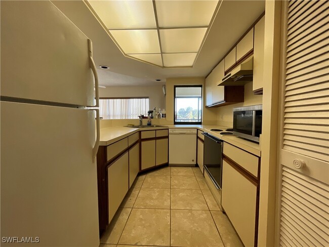 Building Photo - 13411 Gateway Dr