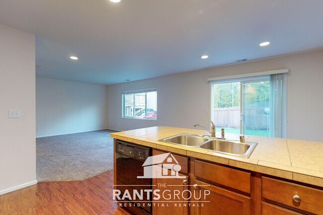 Building Photo - Fantastic Neighborhood in Tumwater!