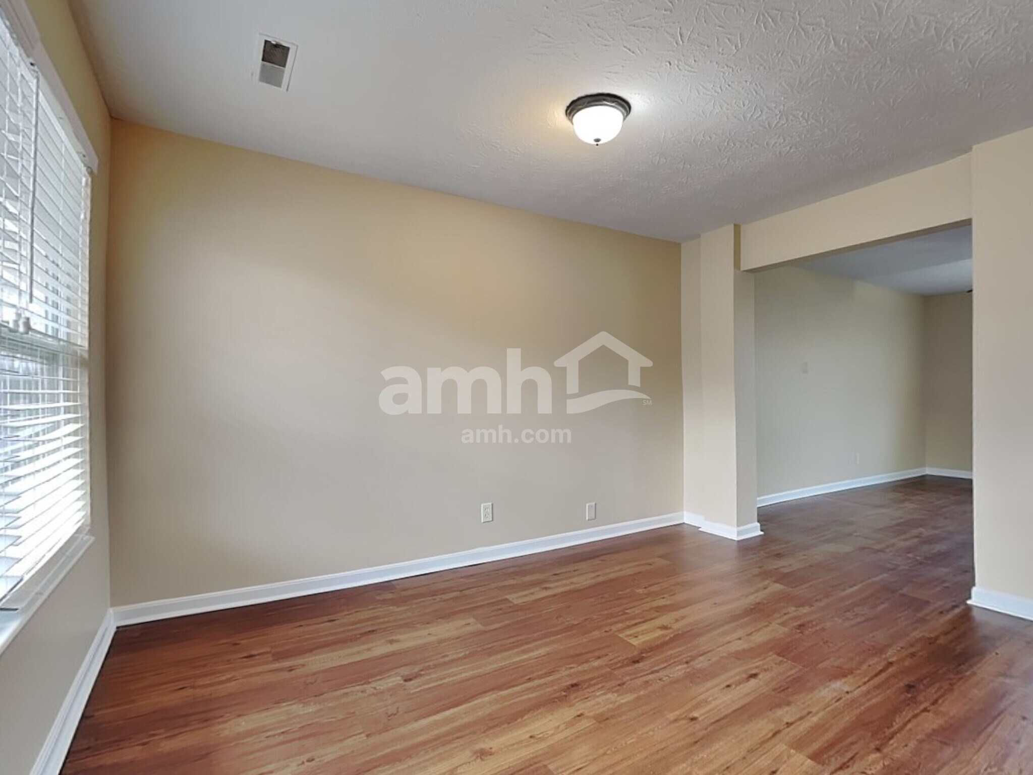 Building Photo - 3188 Summitrun Dr