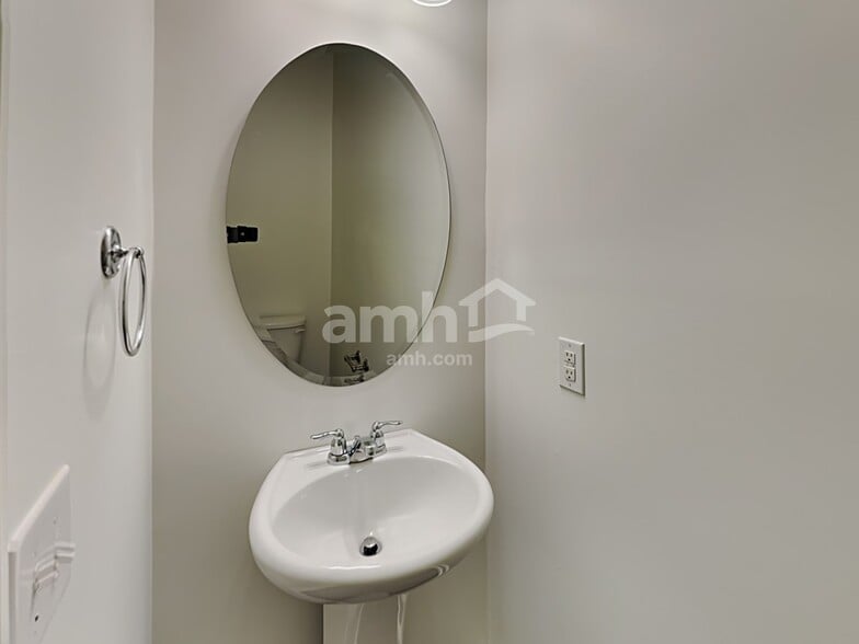 Building Photo - 1505 Ridge Haven Rd