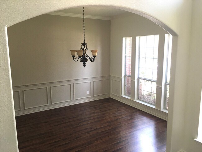 Building Photo - 10730 Sea Myrtle Dr