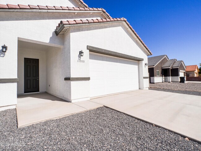 Building Photo - 11000 Cove Dr