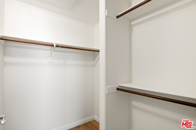 Building Photo - 629 Traction Ave