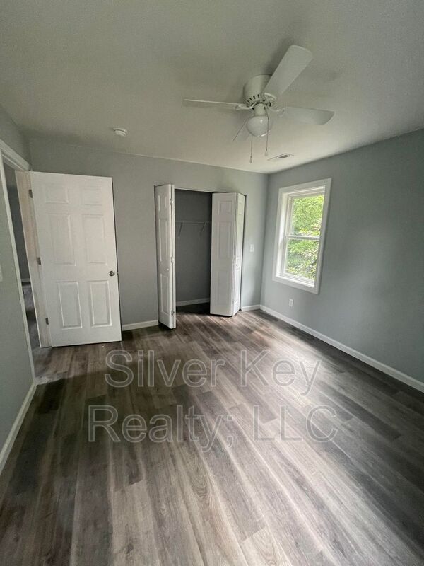 Building Photo - 804 Ingleside Ave