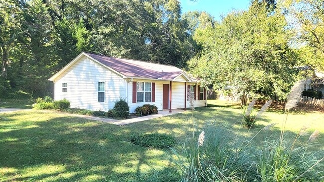 Building Photo - Available Now: Three Bedroom House in Tayl...
