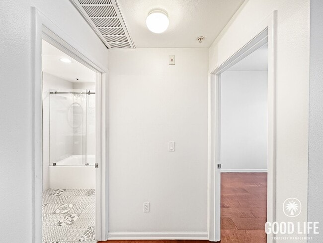 Building Photo - Resort-Style 1BR in Anaheim | Gym, Pool, Jacuzzi & Balcony