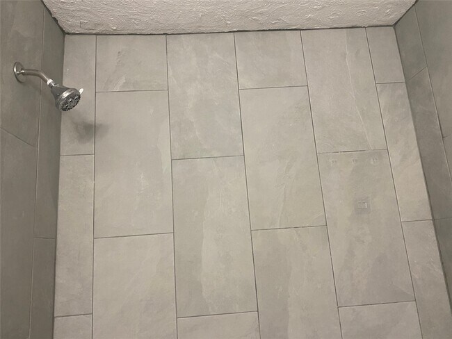 Building Photo - 181 Barracuda St