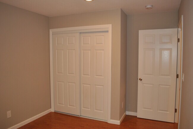 Bedroom - 21385 Locust St