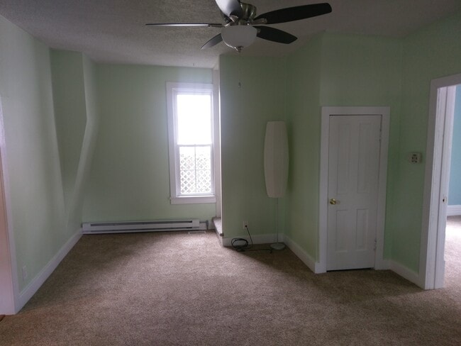 Building Photo - 502 Eben Ave