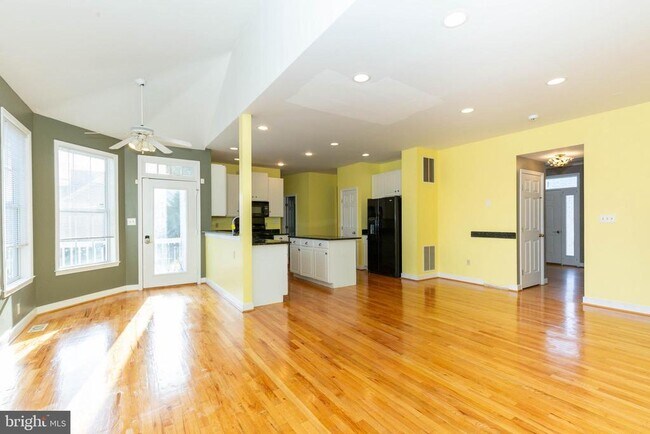 Building Photo - 180 Muirfield Ct