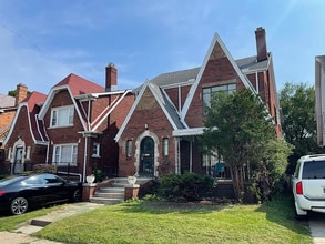 Building Photo - 17150 Santa Rosa Dr