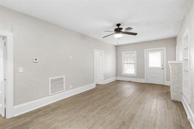 Building Photo - Charming 3-Bedroom Home in Historic Eustis!