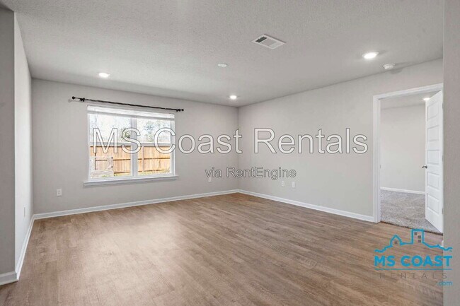 Building Photo - 15236 Cypress Way
