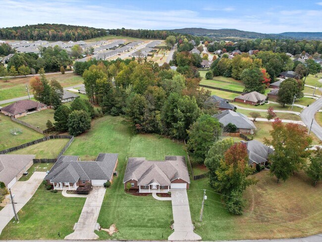 Building Photo - Welcome home to this beautifully updated 4-bedroom, 3-bath home located in the desirable Harvest,...