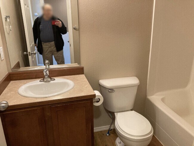 Building Photo - 114 N Bowdish Rd