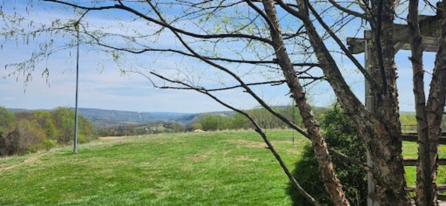 Building Photo - Charming One-Bedroom Cottage on 60-Acre Farm