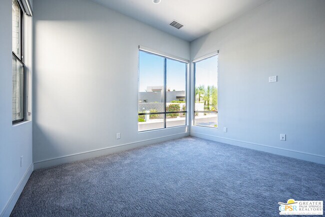 Building Photo - 2759 Mystic Mountain View