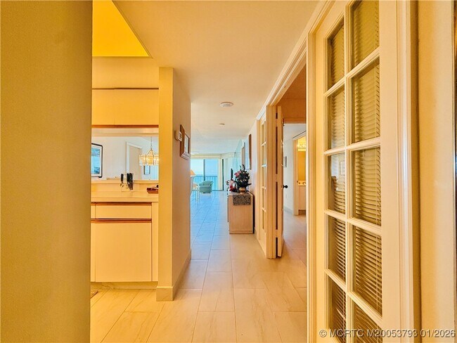 Building Photo - 8800 S Ocean Dr