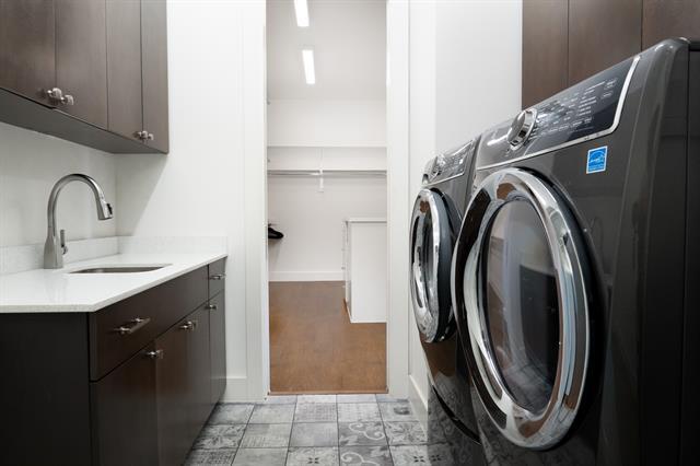 Building Photo - 2934 N Hall St