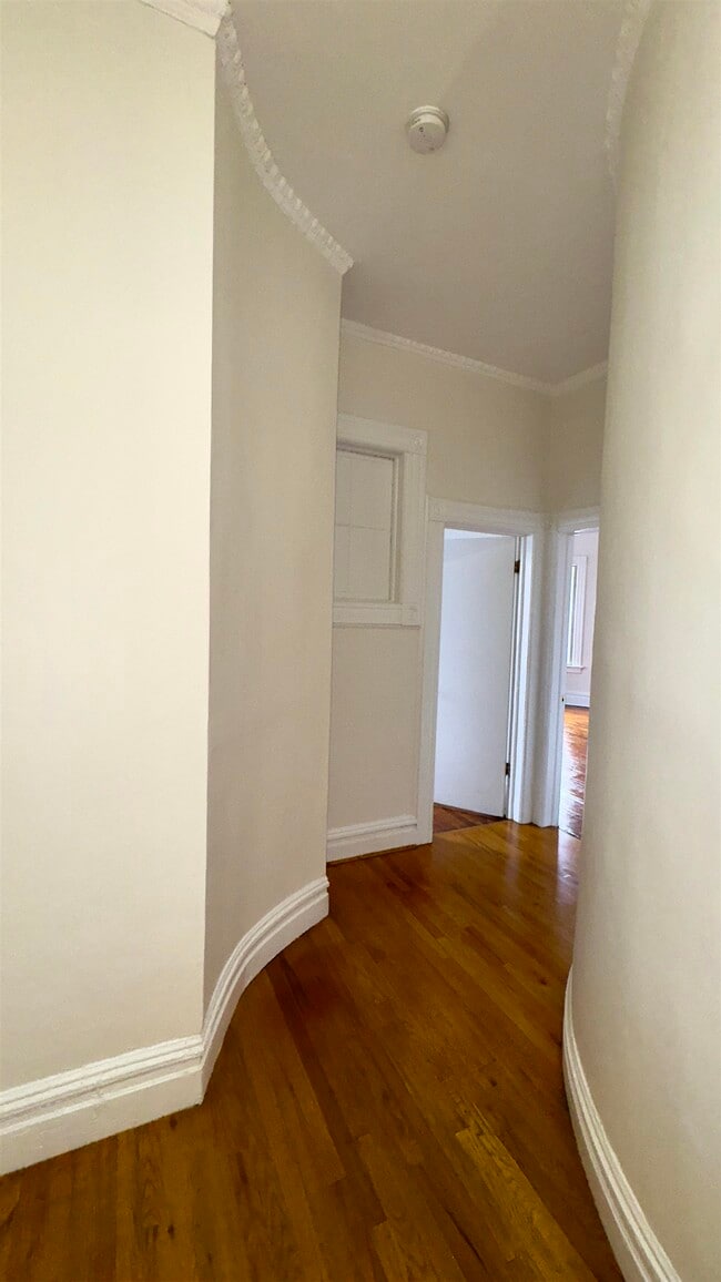 Building Photo - 99 Lembeck Ave