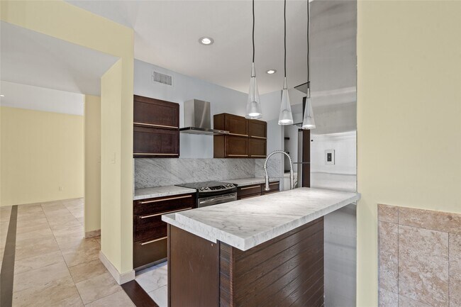 Building Photo - 4001 E NASA Pkwy