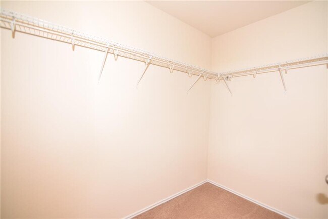 Building Photo - 21319 Finbury Oaks Ln