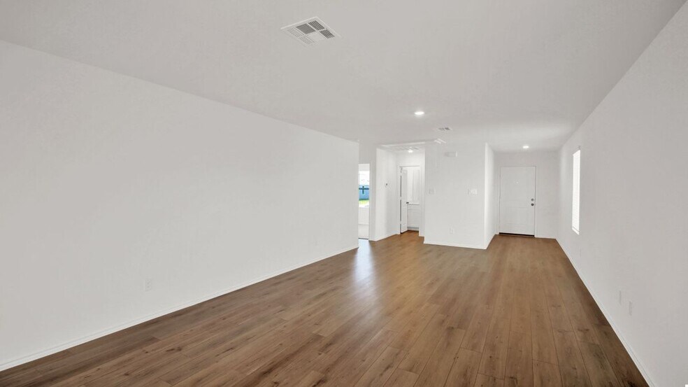 Building Photo - 136 Jack Browning Dr