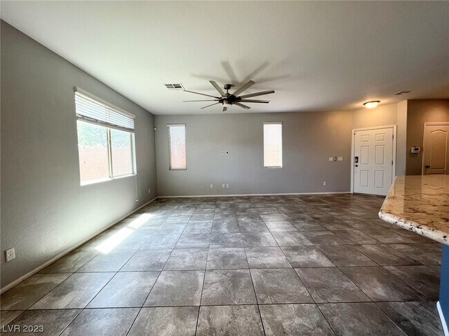 Building Photo - 930 Safe Sapphire Way