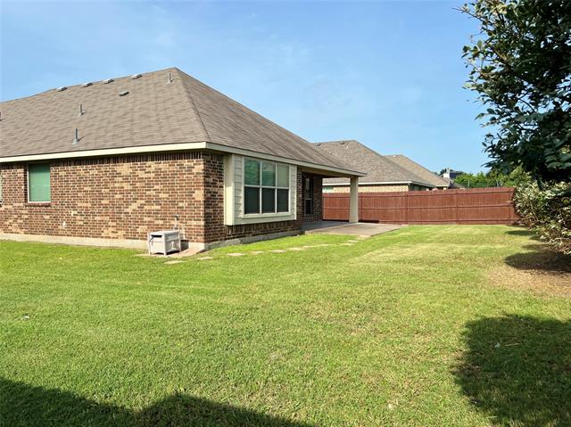 Building Photo - 6613 Meadow Glen Dr
