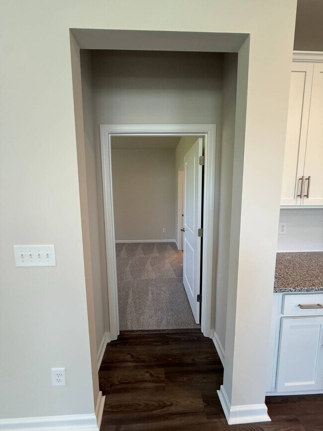 Building Photo - 749 Count Fleet Ct