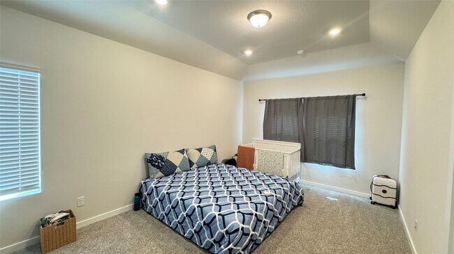 Building Photo - 1505 Red Acer Dr