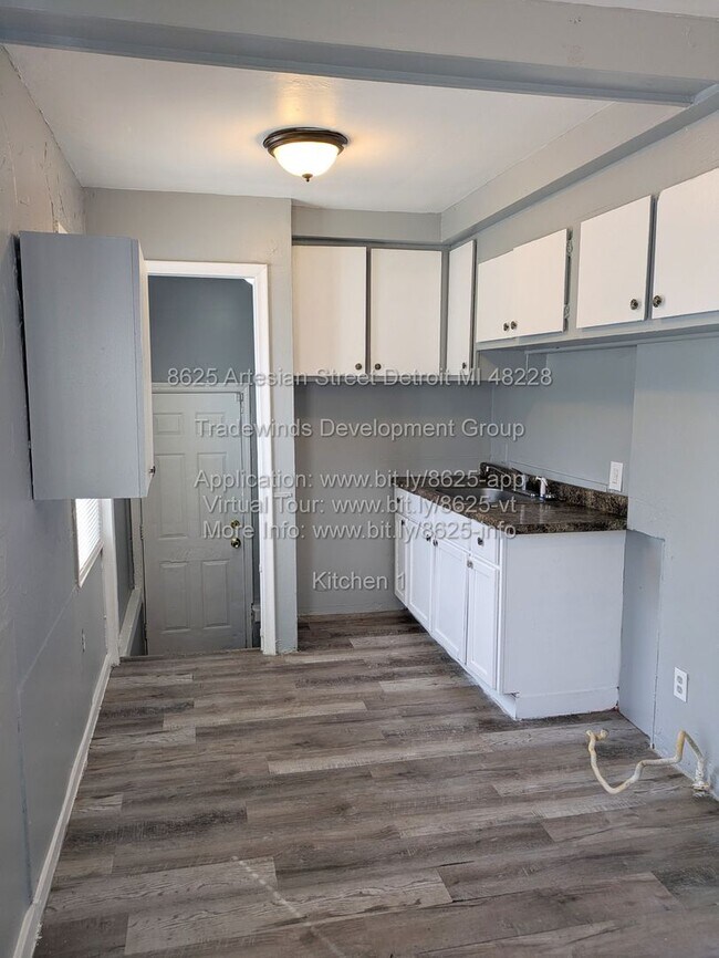 Building Photo - 8625 Artesian St