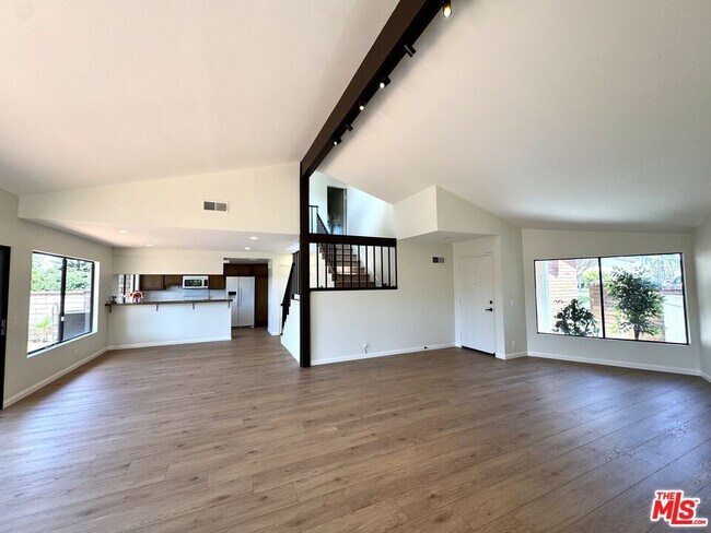 Building Photo - 7756 Sailboat Cir