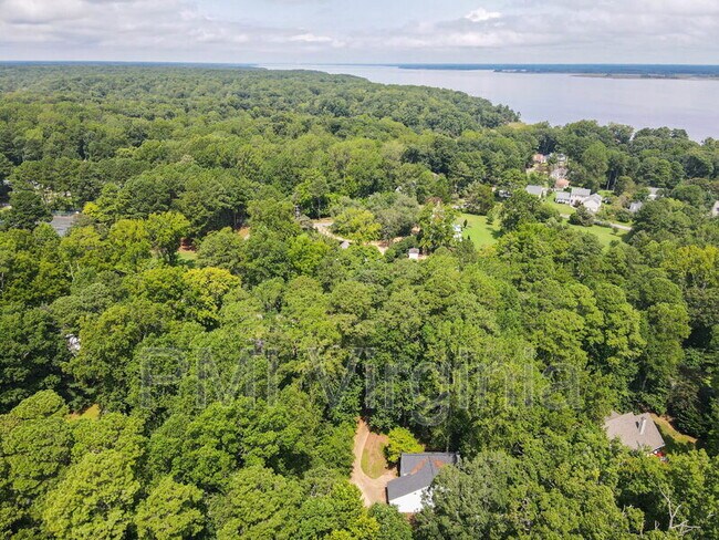 Building Photo - 94 4 Mile Tree