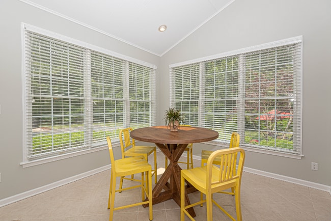 Building Photo - 12131 Landings Blvd