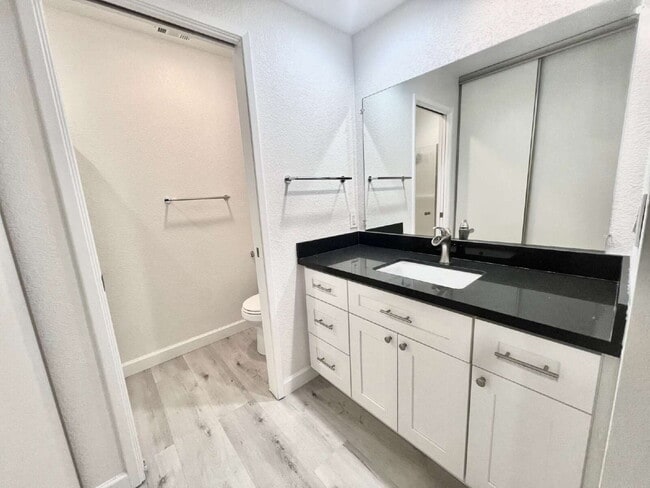 Building Photo - Remodeled 2 Bedroom home San Jose Home in great location