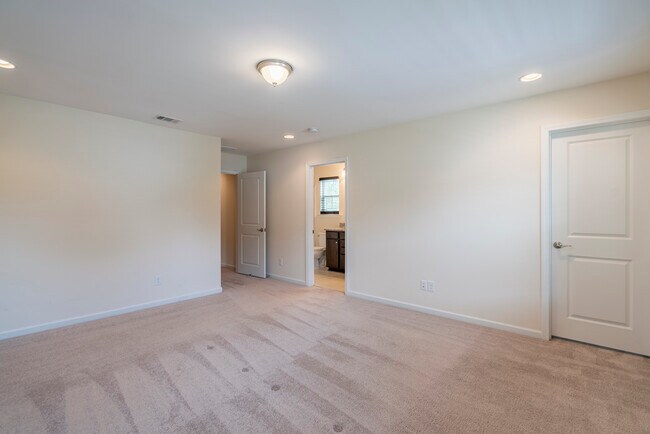 Building Photo - 503 Waybridge Way