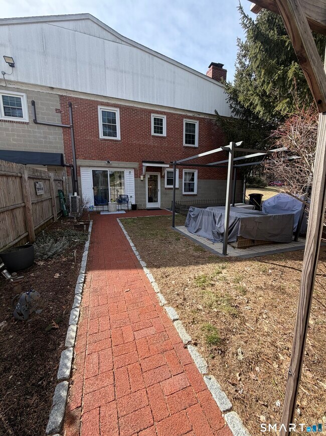 Building Photo - 469 Bantam Rd