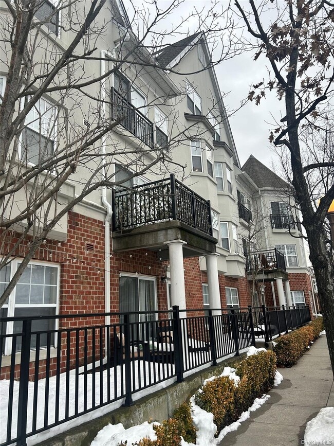 Building Photo - 125 Parkway Rd