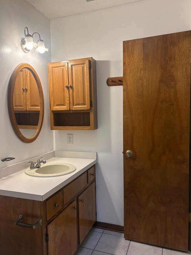 Building Photo - Charming 2 Bedroom in Fort Walton Beach!