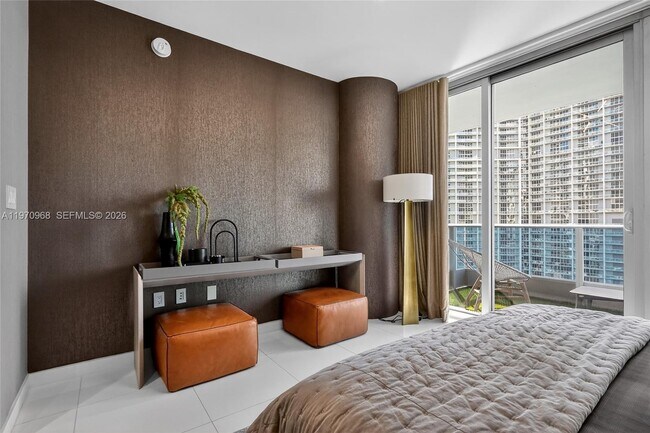 Building Photo - 200 Biscayne Blvd Way