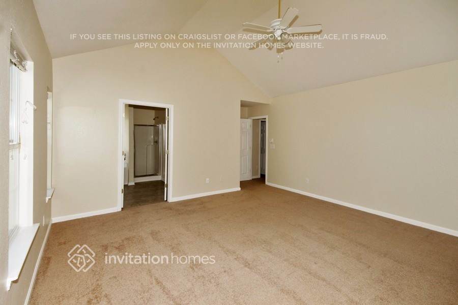 Building Photo - 4435 Ravenwood Dr