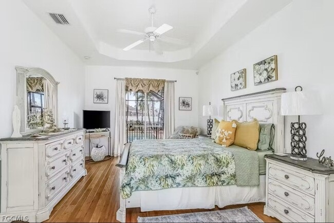 Building Photo - 4102 Oasis Blvd