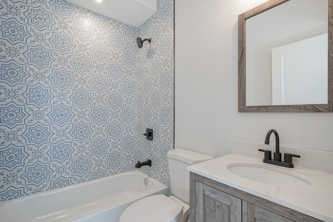 Building Photo - 1127 S 20th St